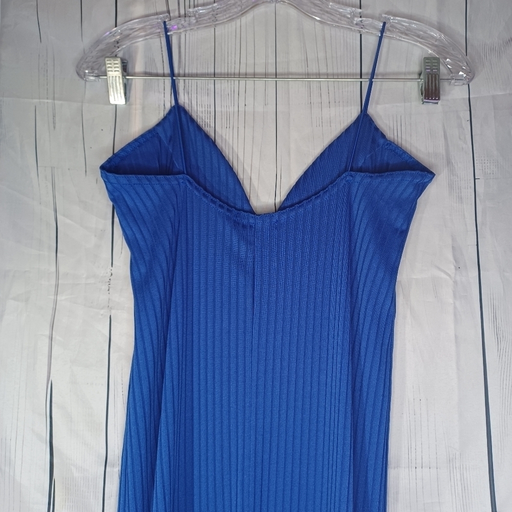 PrettyLittleThing Royal Blue Maxi Bodycon V-Neck Dress - Picture 8 of 11